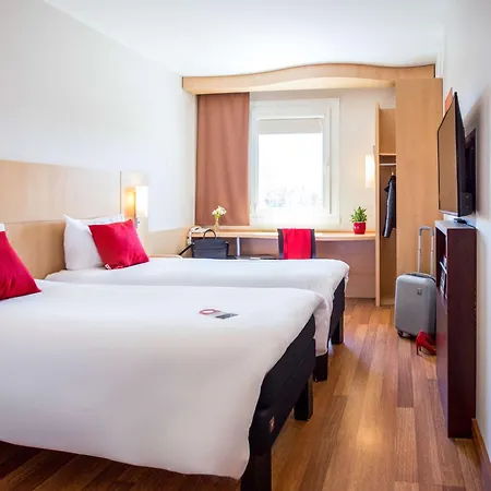 Ibis Hotel Pilsen Exterior photo