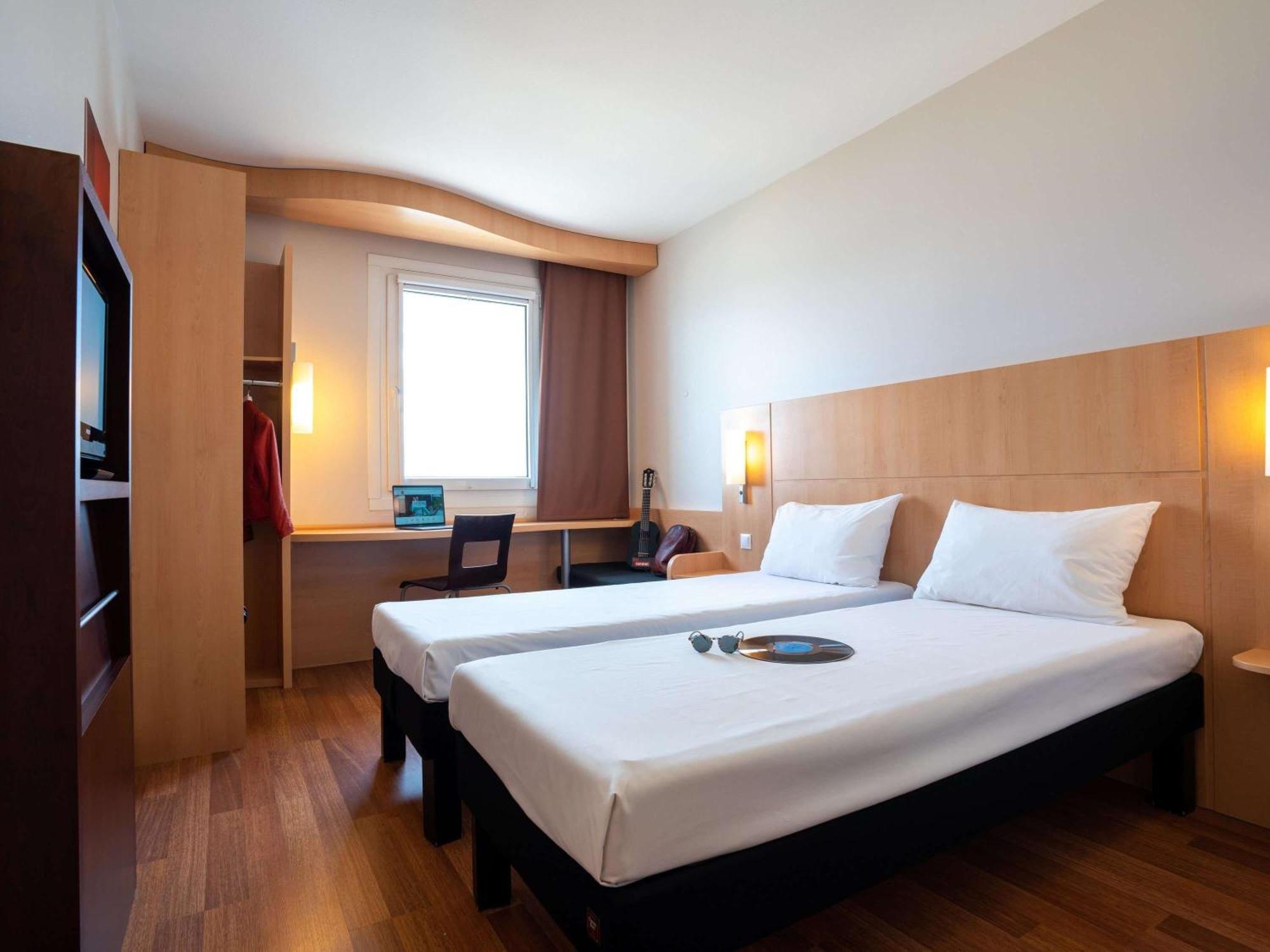 Ibis Hotel 3*