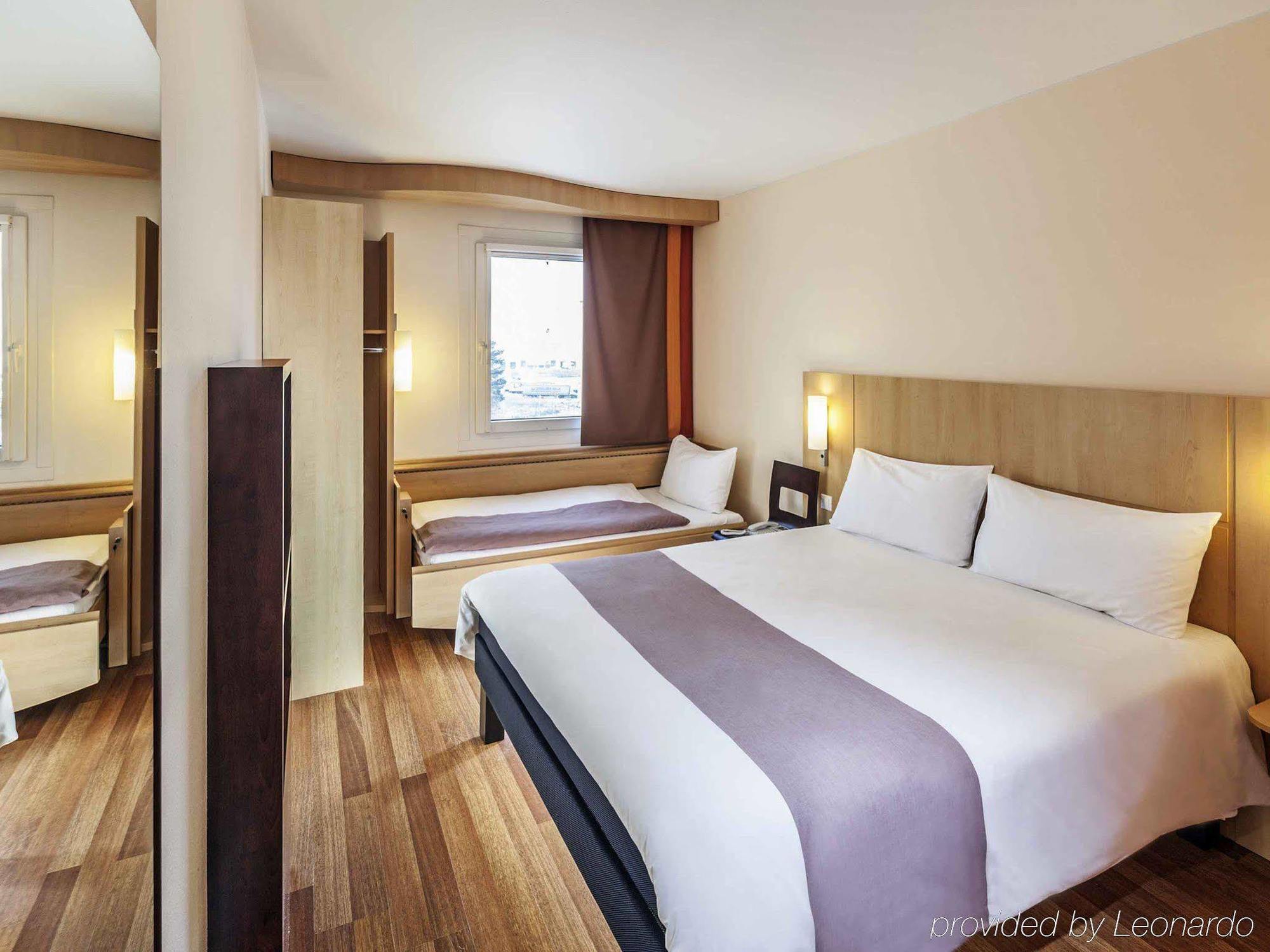 Ibis Hotel 3*